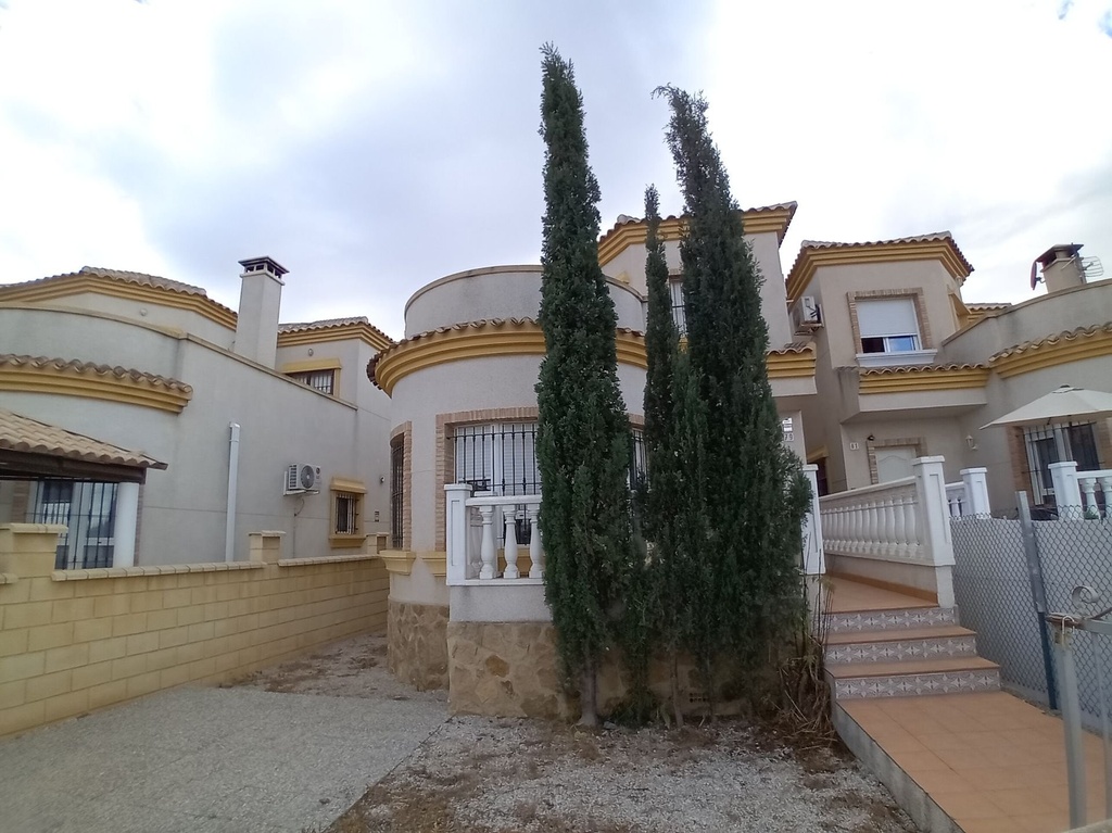 Villa te koop in Los Montesinos