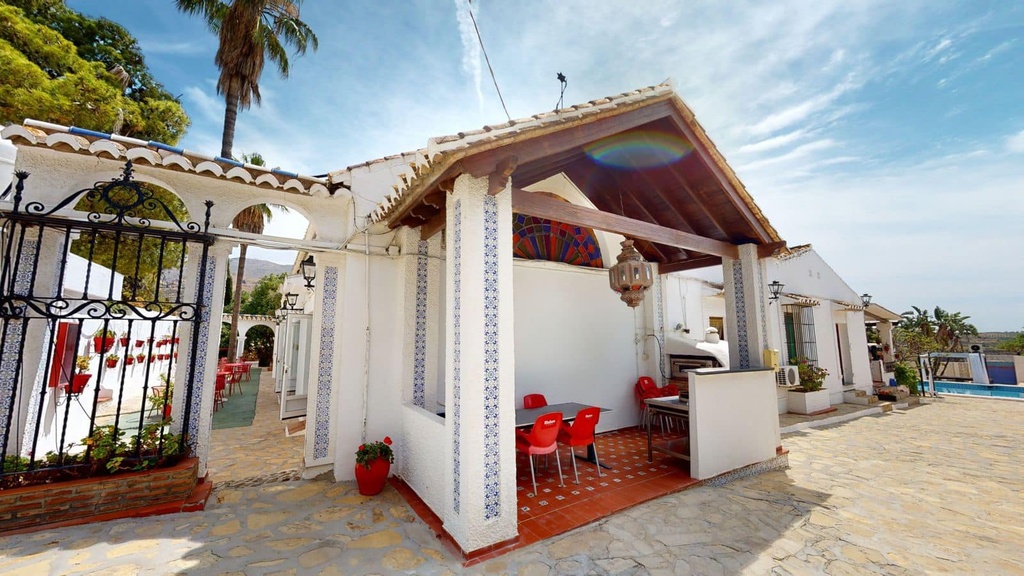 Hotel B&B te koop in Arenas, Axarquía, Málaga.