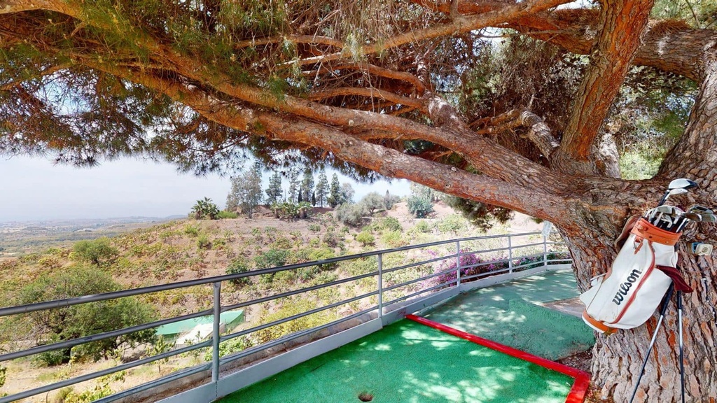 Hotel B&B te koop in Arenas, Axarquía, Málaga.