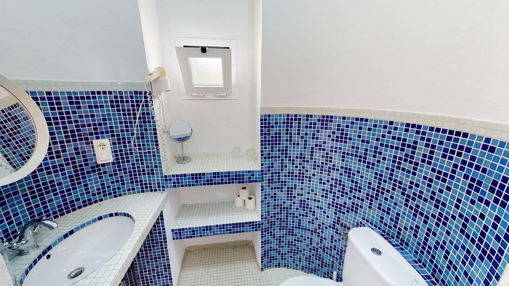Hotel B&B te koop in Arenas, Axarquía, Málaga.
