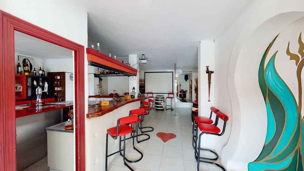 Hotel B&B te koop in Arenas, Axarquía, Málaga.