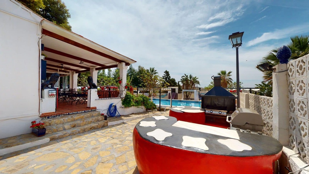 Hotel B&B te koop in Arenas, Axarquía, Málaga.