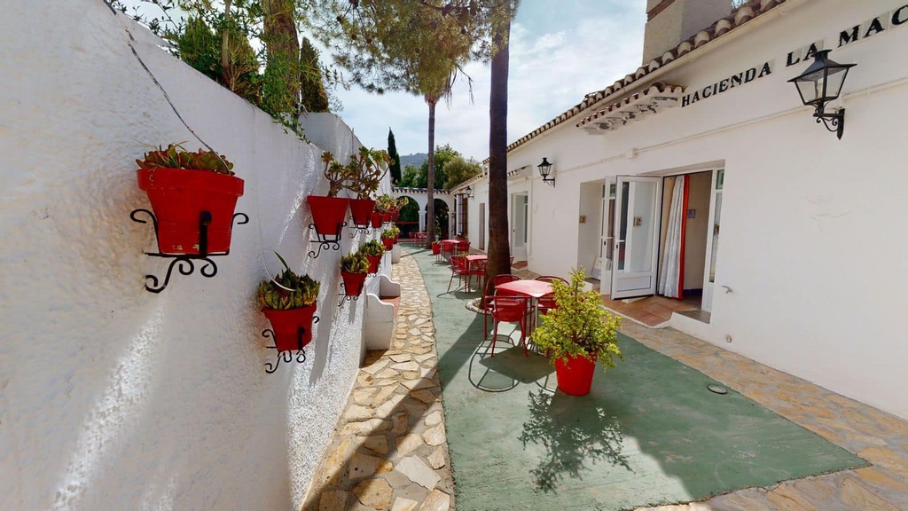 Hotel B&B te koop in Arenas, Axarquía, Málaga.