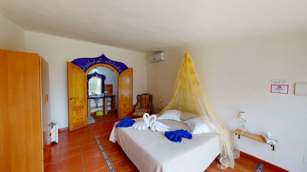 Hotel B&B te koop in Arenas, Axarquía, Málaga.