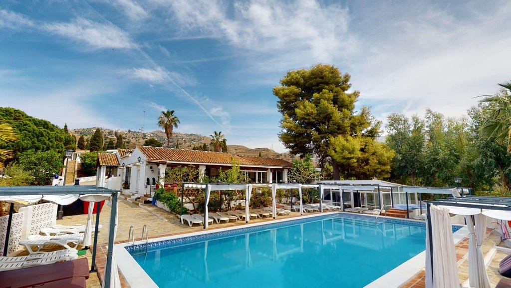 Hotel B&B te koop in Arenas, Axarquía, Málaga.