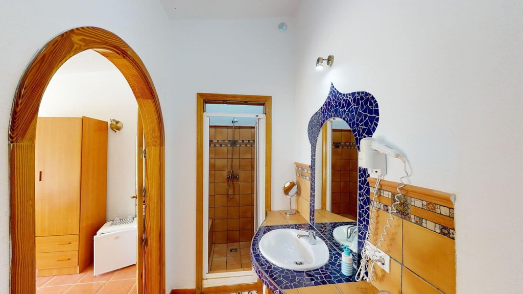 Hotel B&B te koop in Arenas, Axarquía, Málaga.