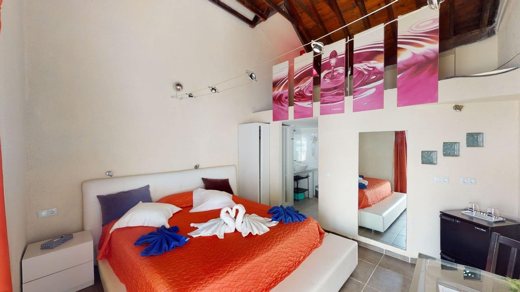 Hotel B&B te koop in Arenas, Axarquía, Málaga.