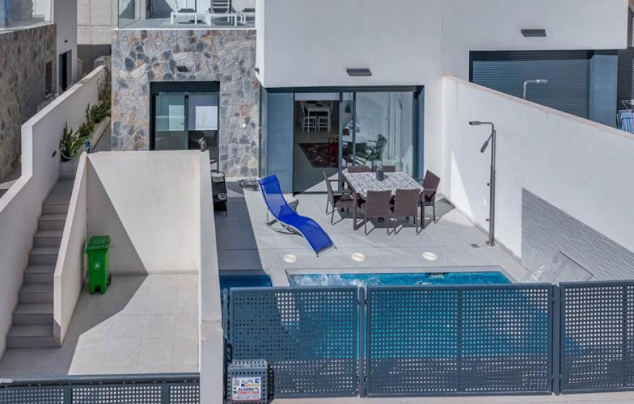 Villa half vrijstaand met 2 slaapkamers Te koop Águilas