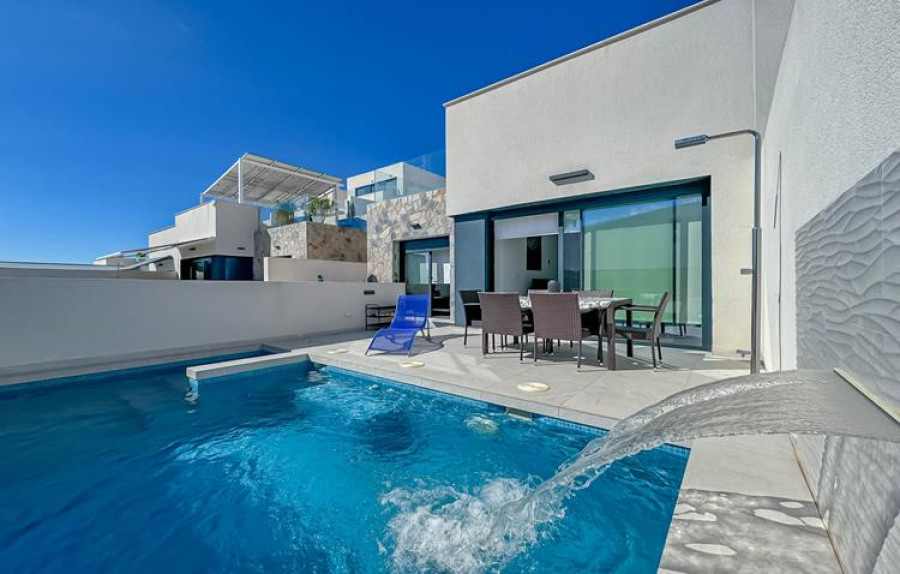 Villa half vrijstaand met 2 slaapkamers Te koop Águilas