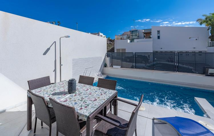 Villa half vrijstaand met 2 slaapkamers Te koop Águilas