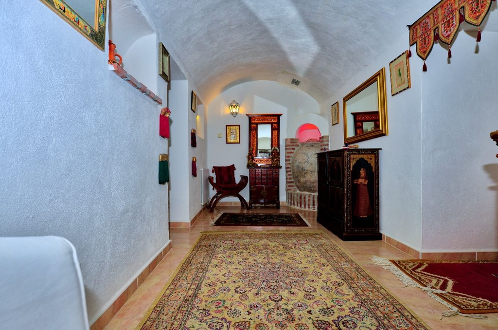 Unieke woning met grot te koop in Cúllar, El Margen, binnenland Granada