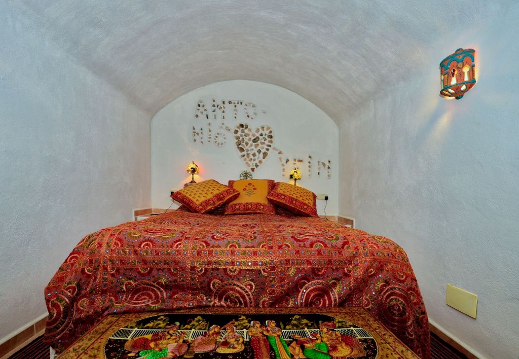 Unieke woning met grot te koop in Cúllar, El Margen, binnenland Granada