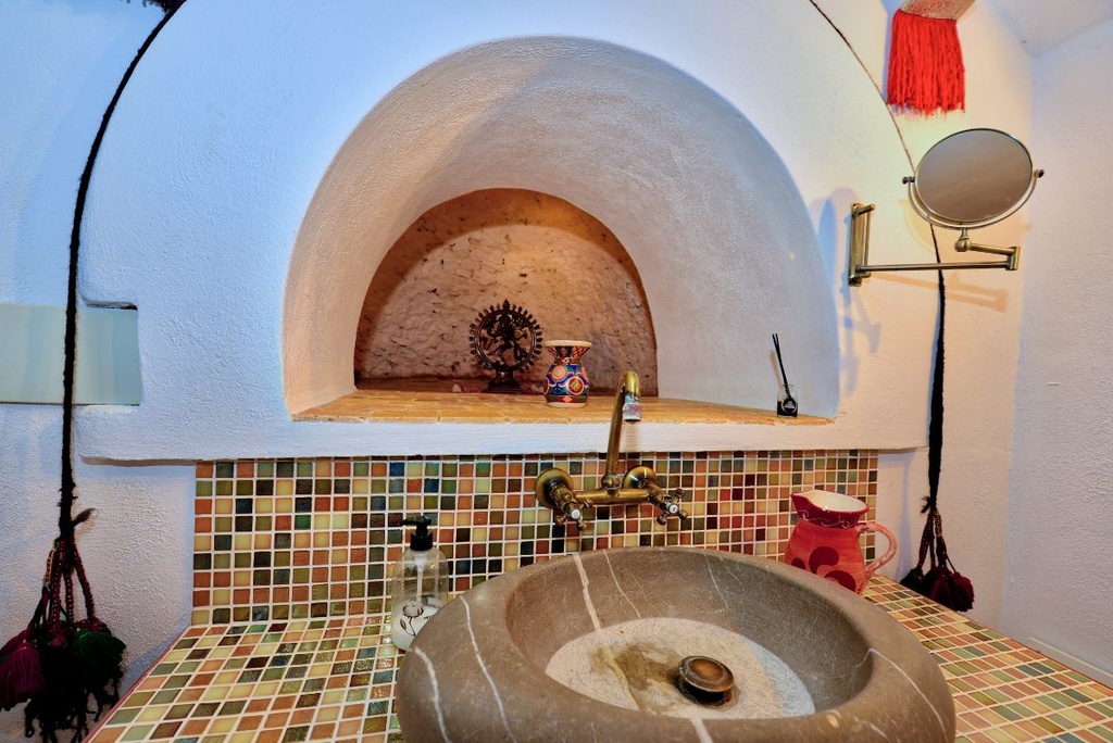 Unieke woning met grot te koop in Cúllar, El Margen, binnenland Granada