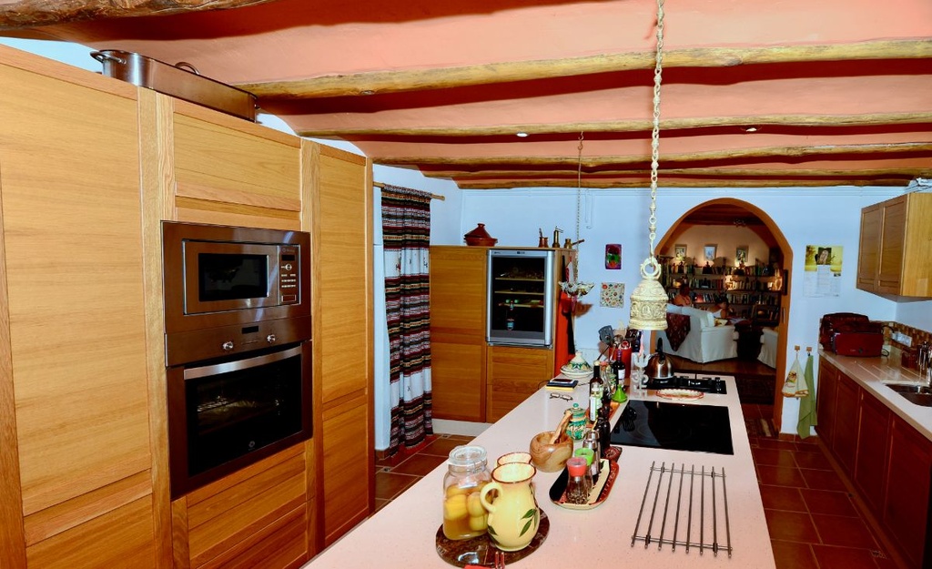 Unieke woning met grot te koop in Cúllar, El Margen, binnenland Granada