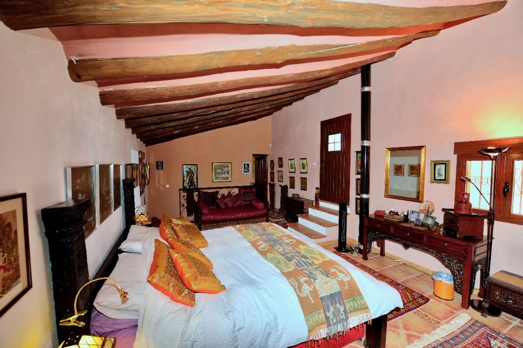 Unieke woning met grot te koop in Cúllar, El Margen, binnenland Granada