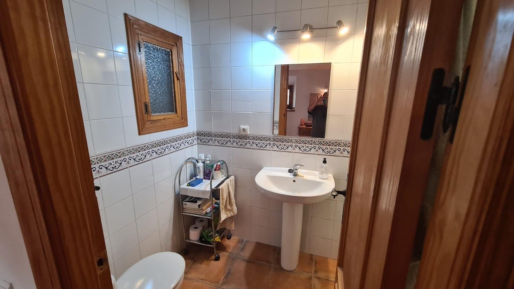 Half-vrijstaand huis te koop in Granada