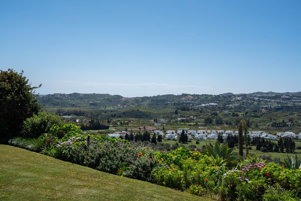 Villa met adembenemend zee- en bergzicht in Cala de Mijas