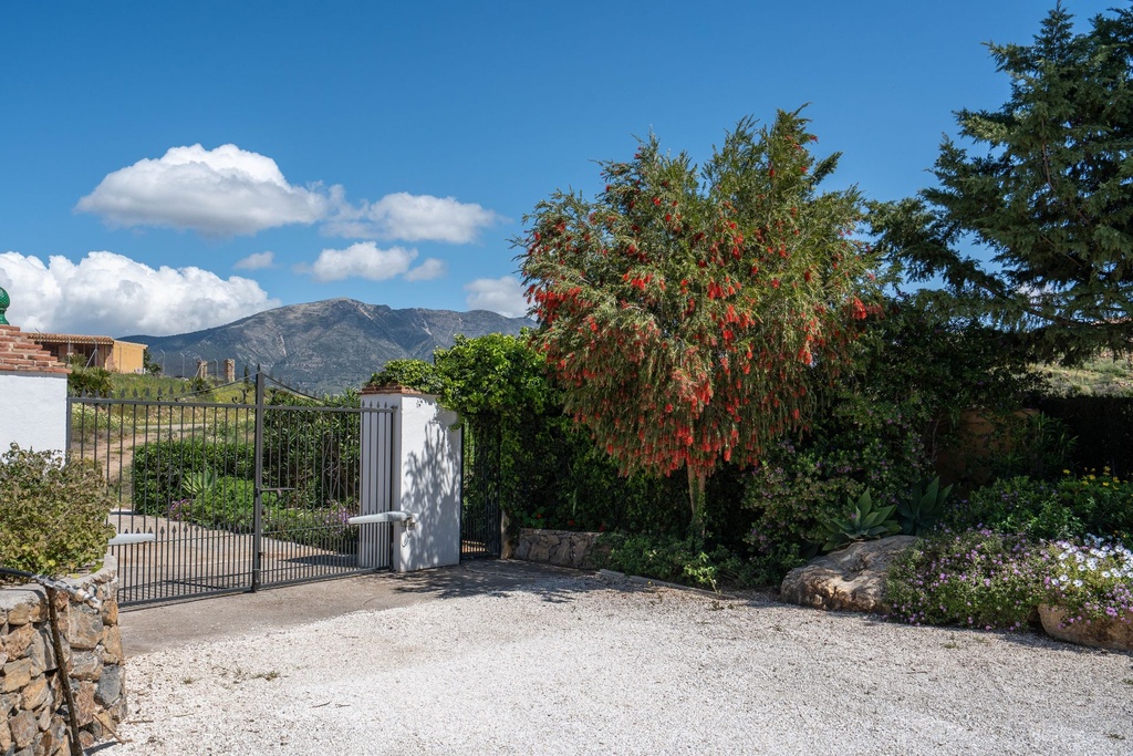 Villa met adembenemend zee- en bergzicht in Cala de Mijas