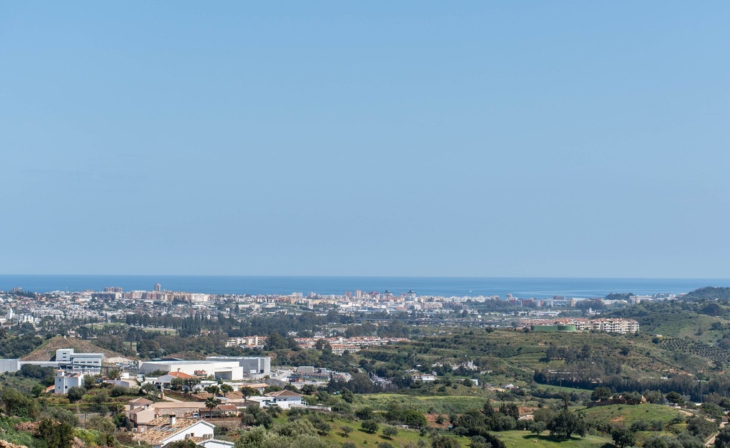 Villa met adembenemend zee- en bergzicht in Cala de Mijas