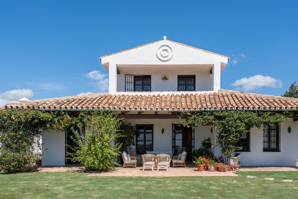 Villa met adembenemend zee- en bergzicht in Cala de Mijas
