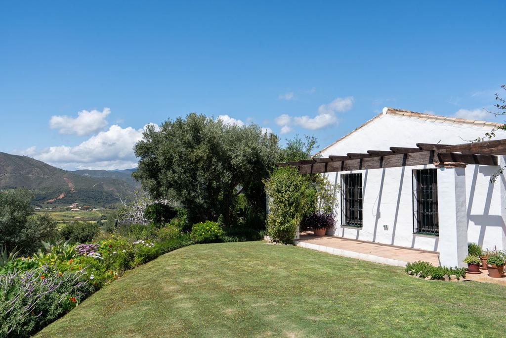 Villa met adembenemend zee- en bergzicht in Cala de Mijas