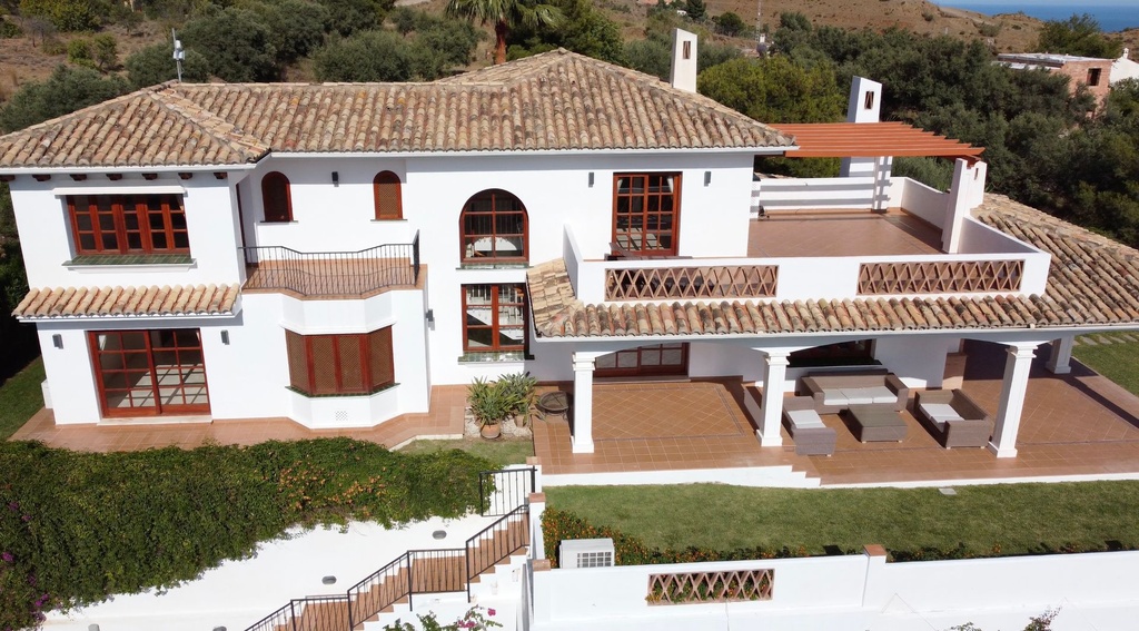 Prachtige traditionele villa in Valtocado, Costa del Sol