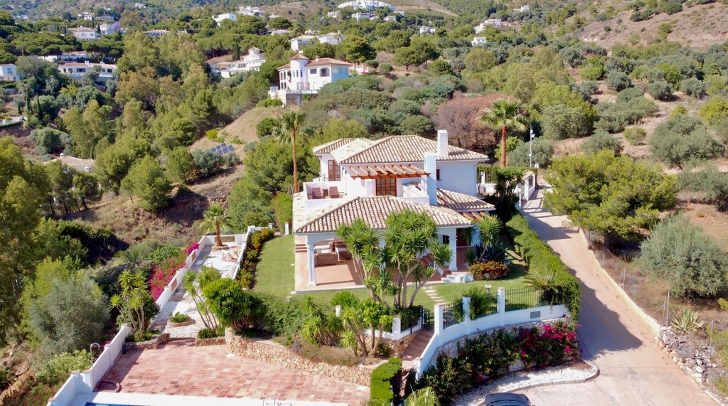 Prachtige traditionele villa in Valtocado, Costa del Sol