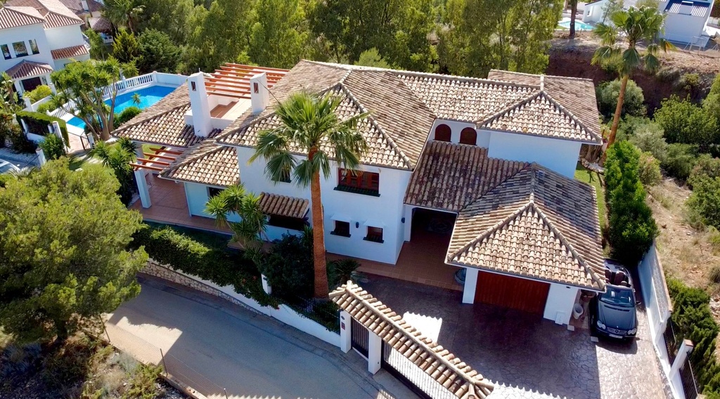 Prachtige traditionele villa in Valtocado, Costa del Sol