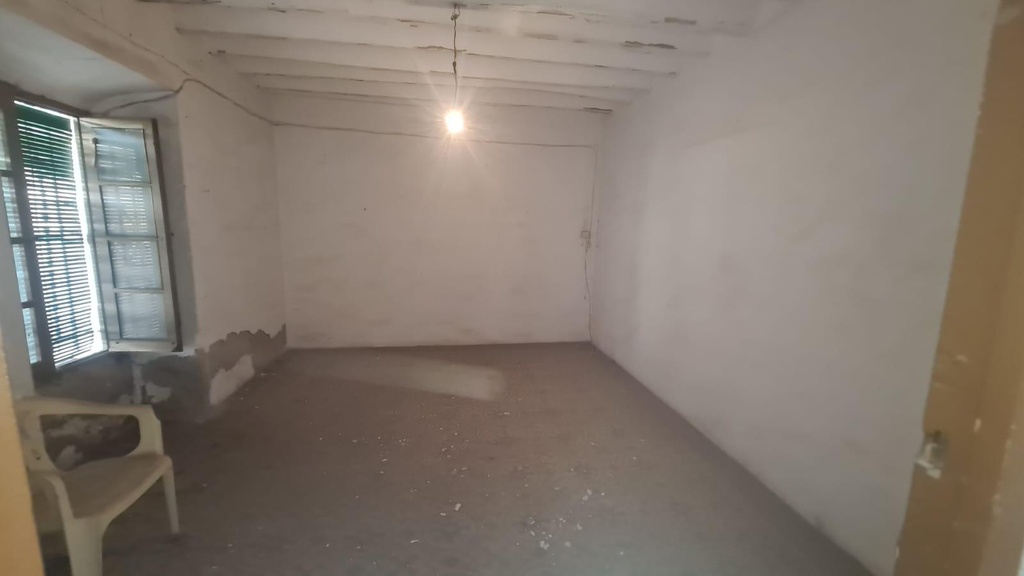 Herenhuis ter renovatie in Chirivel, Almería