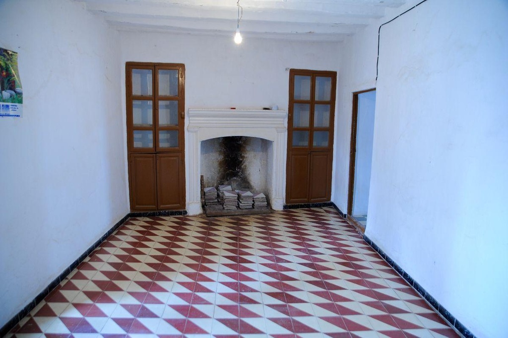 Herenhuis ter renovatie in Chirivel, Almería