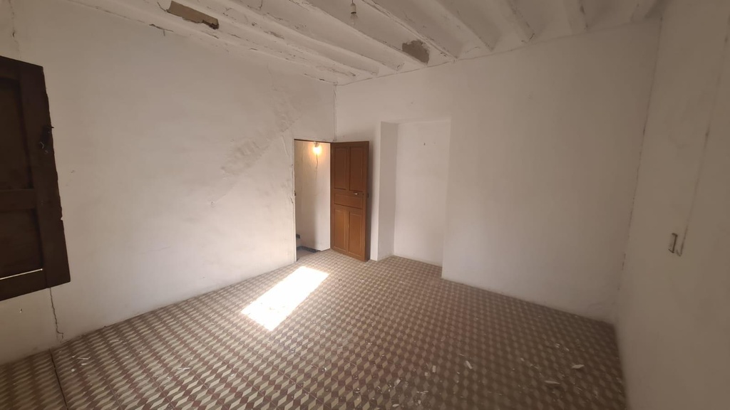 Herenhuis ter renovatie in Chirivel, Almería