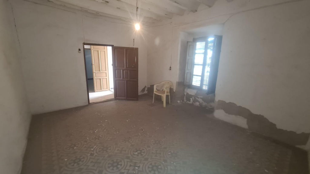 Herenhuis ter renovatie in Chirivel, Almería