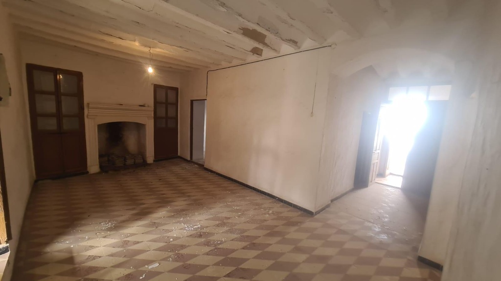 Herenhuis ter renovatie in Chirivel, Almería