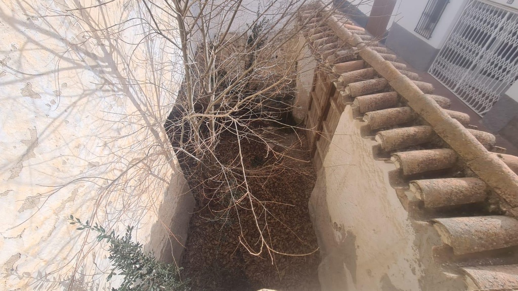 Herenhuis ter renovatie in Chirivel, Almería