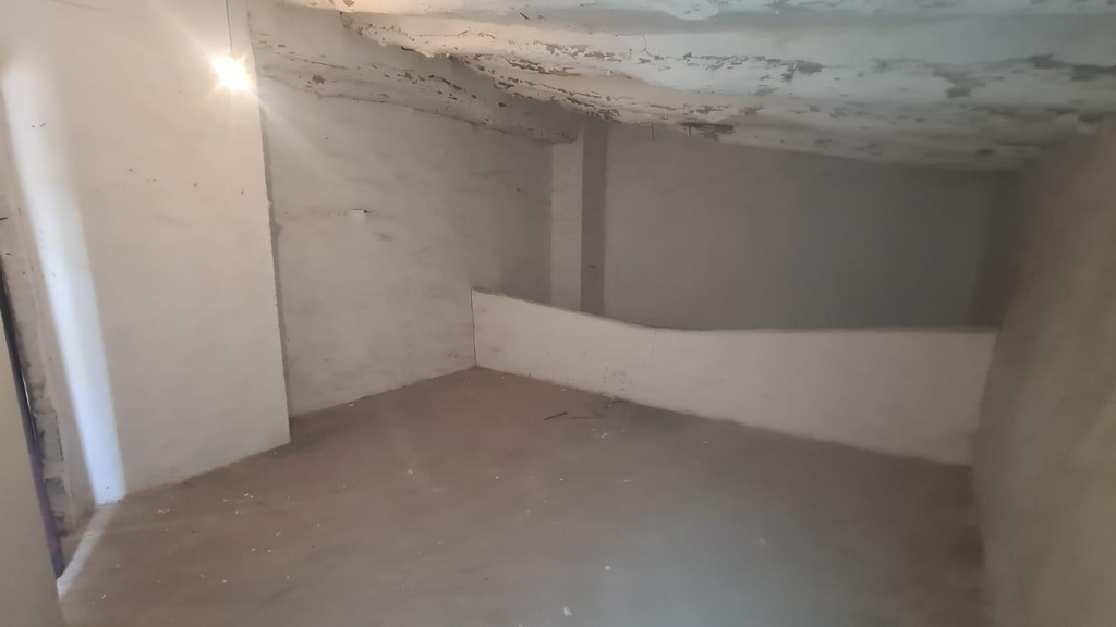 Herenhuis ter renovatie in Chirivel, Almería