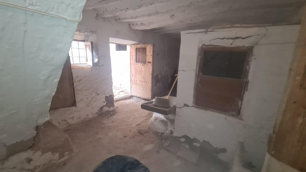 Herenhuis ter renovatie in Chirivel, Almería
