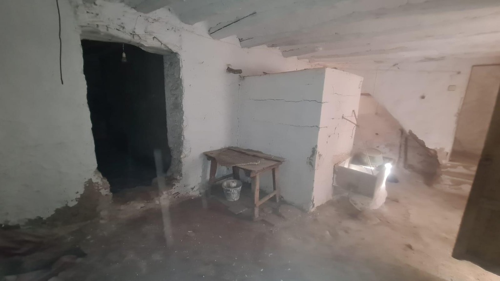 Herenhuis ter renovatie in Chirivel, Almería