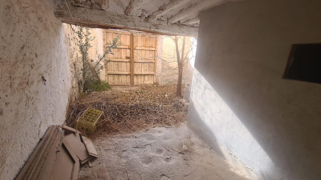 Herenhuis ter renovatie in Chirivel, Almería
