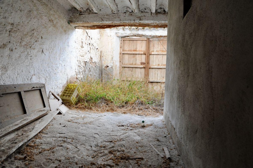 Herenhuis ter renovatie in Chirivel, Almería