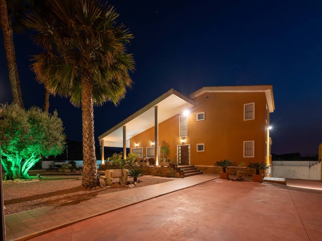 Landgoed met luxevilla en agrarische productie in Orihuela, Alicante