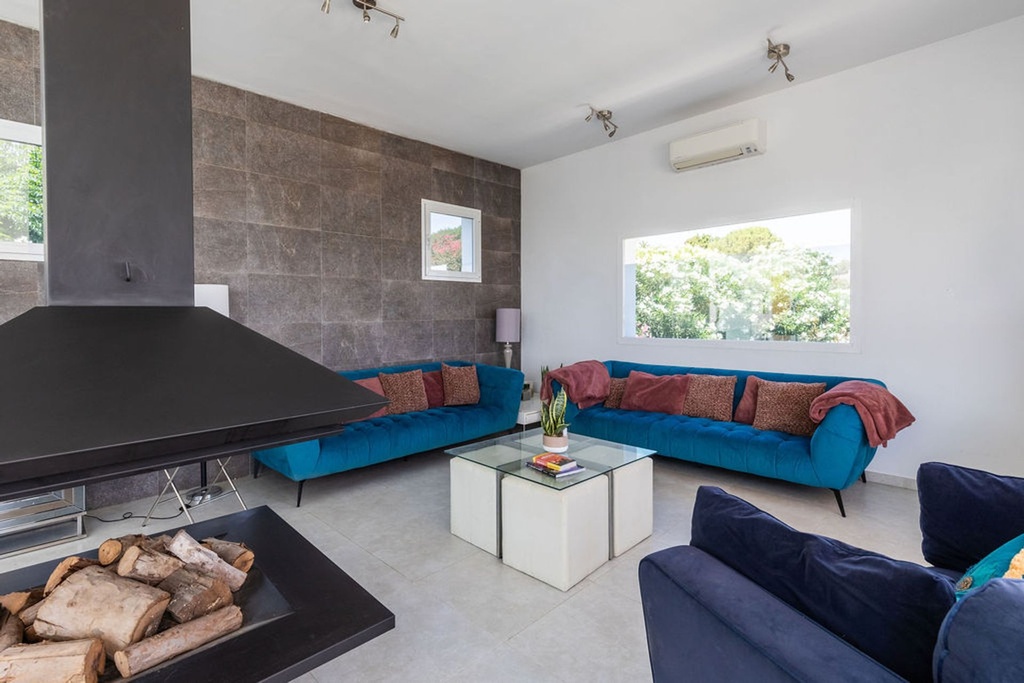 Moderne villa met prachtig uitzicht op loopafstand van Alhaurín el Grande