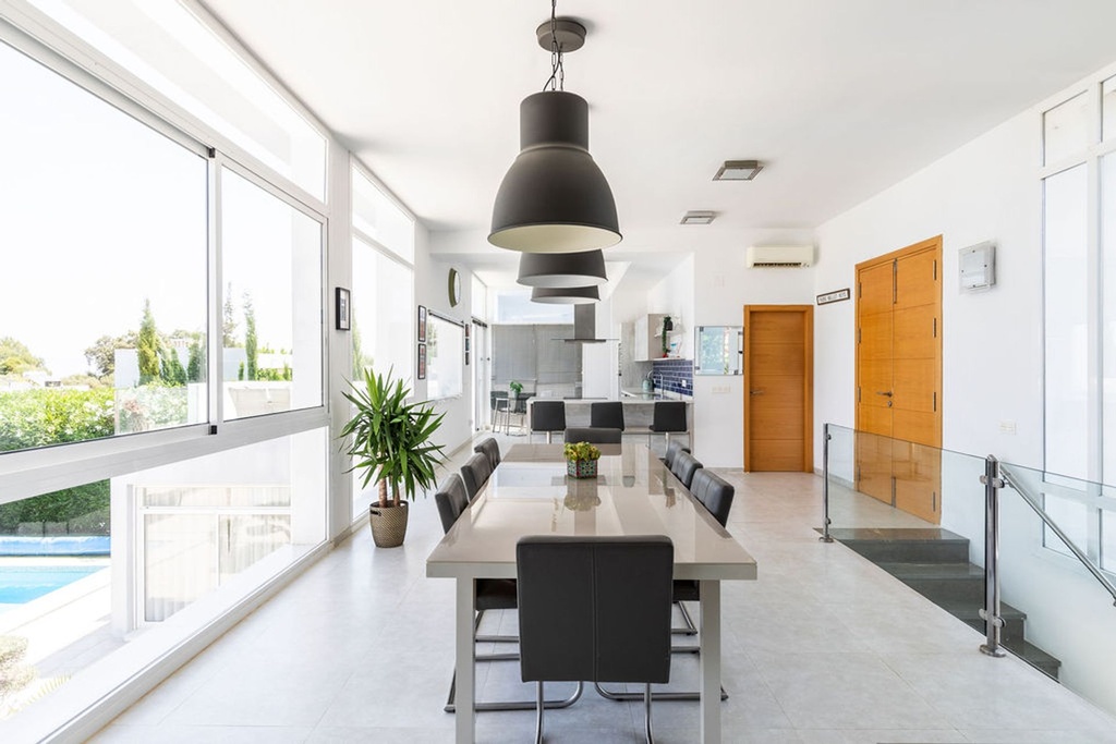 Moderne villa met prachtig uitzicht op loopafstand van Alhaurín el Grande