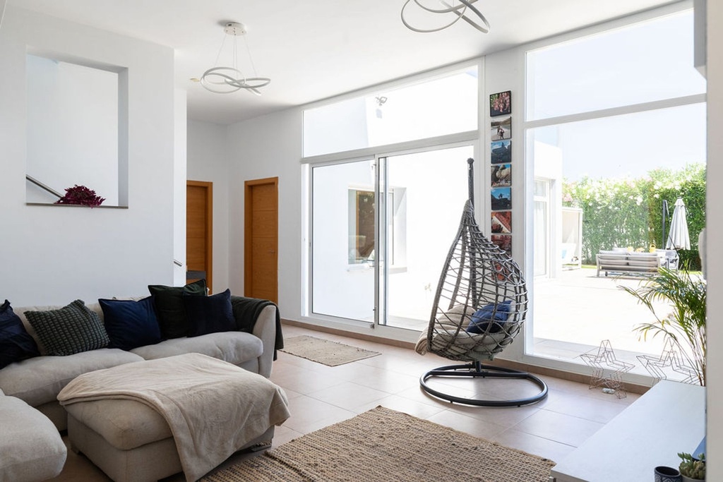 Moderne villa met prachtig uitzicht op loopafstand van Alhaurín el Grande