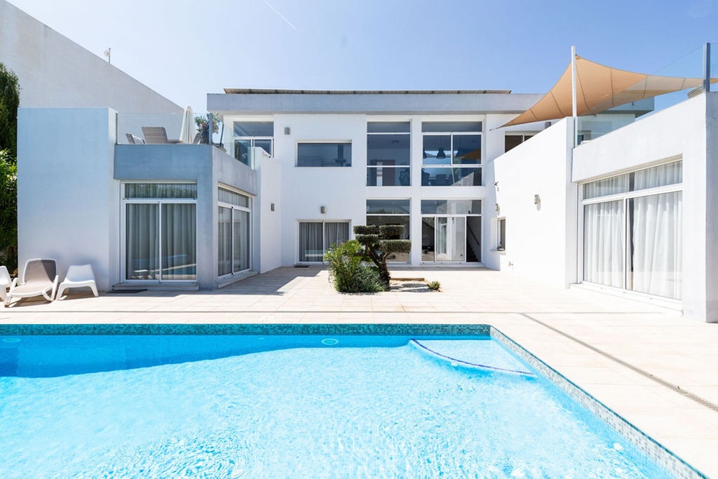 Moderne villa met prachtig uitzicht op loopafstand van Alhaurín el Grande