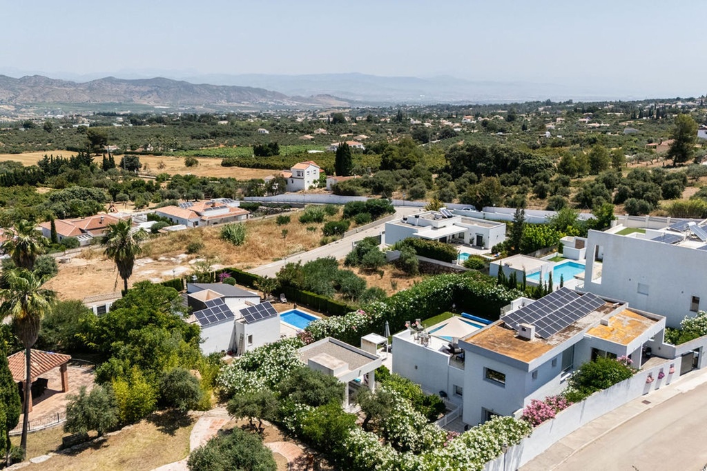Moderne villa met prachtig uitzicht op loopafstand van Alhaurín el Grande