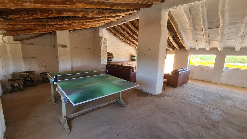 Uitzonderlijke Andalusische Cortijo in Baza met gastenverblijf en OCA Paardensportvergunning