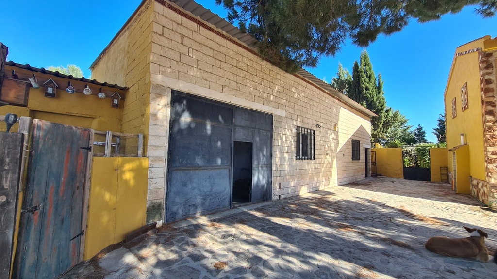 Uitzonderlijke Andalusische Cortijo in Baza met gastenverblijf en OCA Paardensportvergunning
