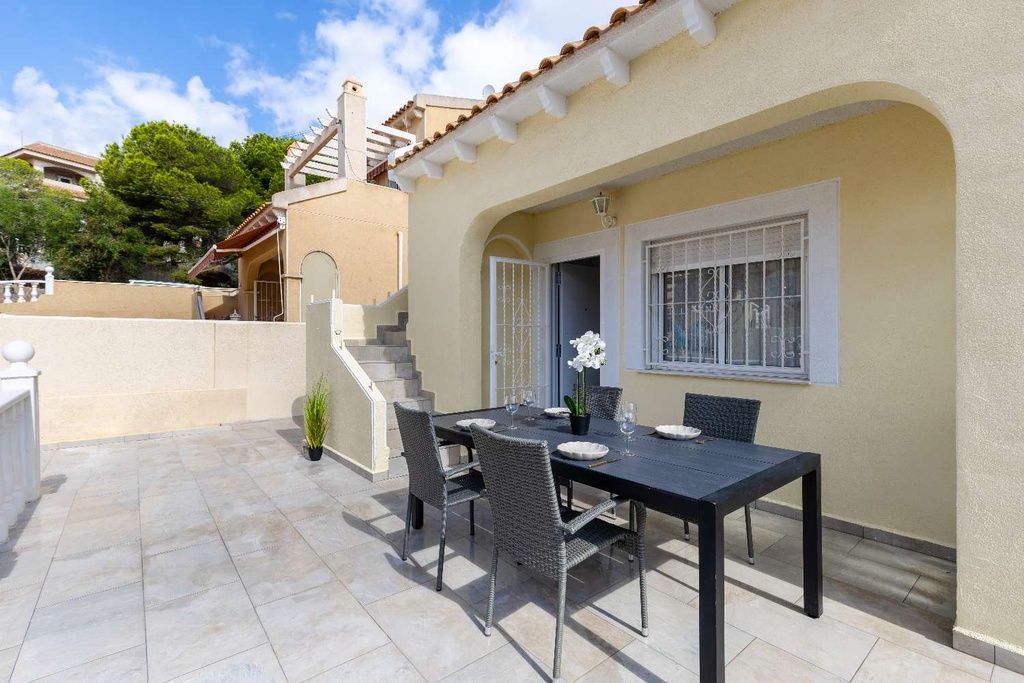 Villa met zeezicht in El Galán, San Miguel de Salinas