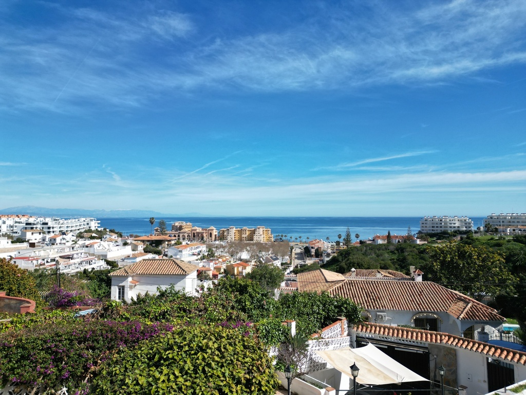 Villa vrijstaand met 6 slaapkamers aan de Mijas Costa