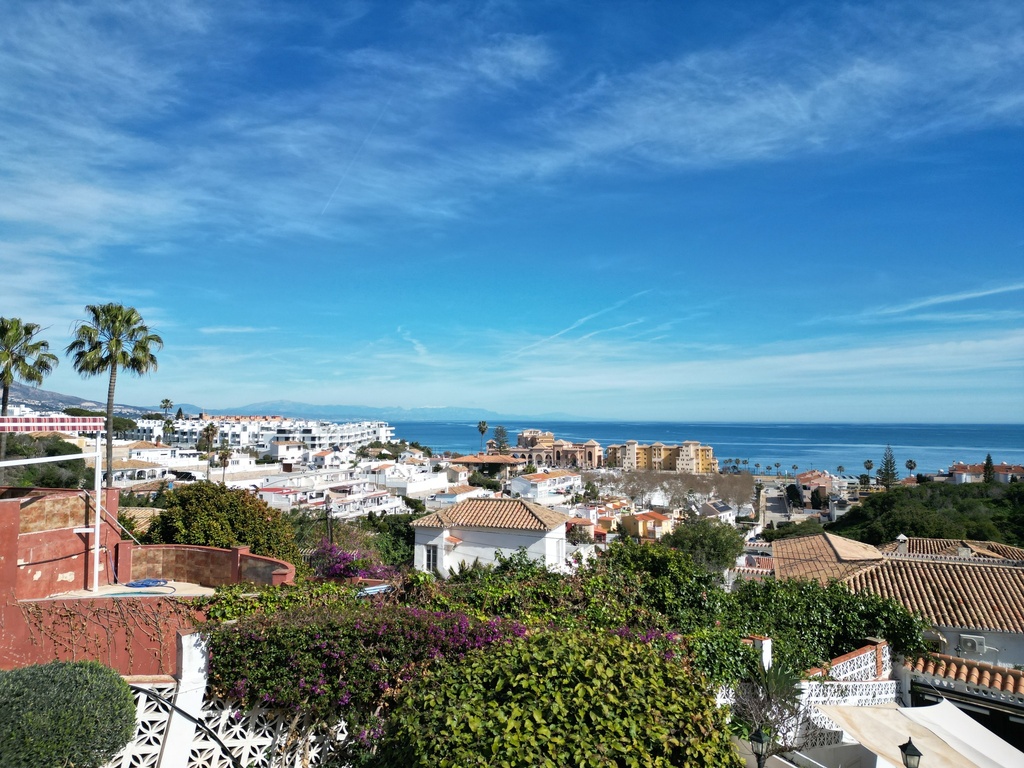 Villa vrijstaand met 6 slaapkamers aan de Mijas Costa